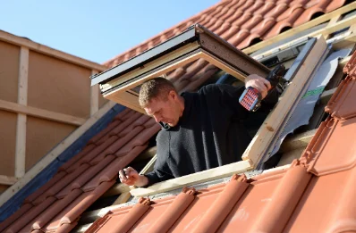 Pose de fenêtres de toit Velux à Regnévelle